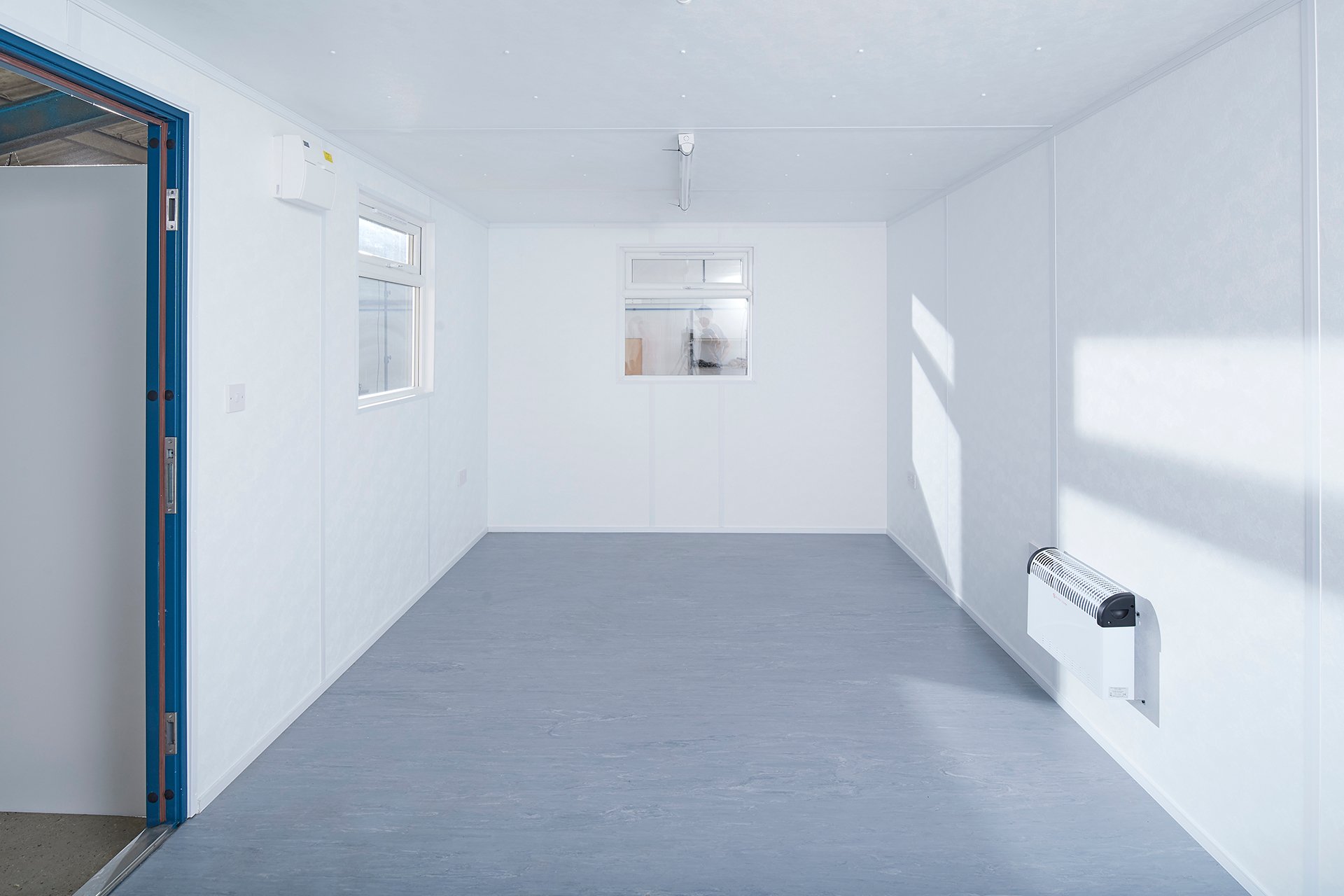 20x10 Jackleg Office inside