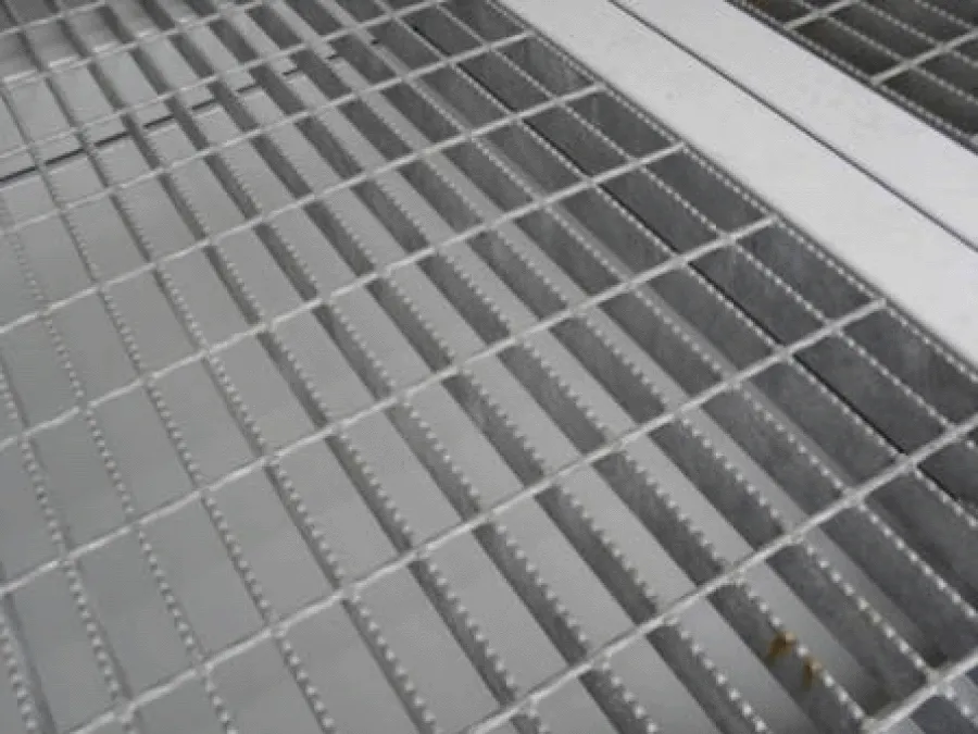 10ft x 8ft Open Mesh Floor Bunded Store