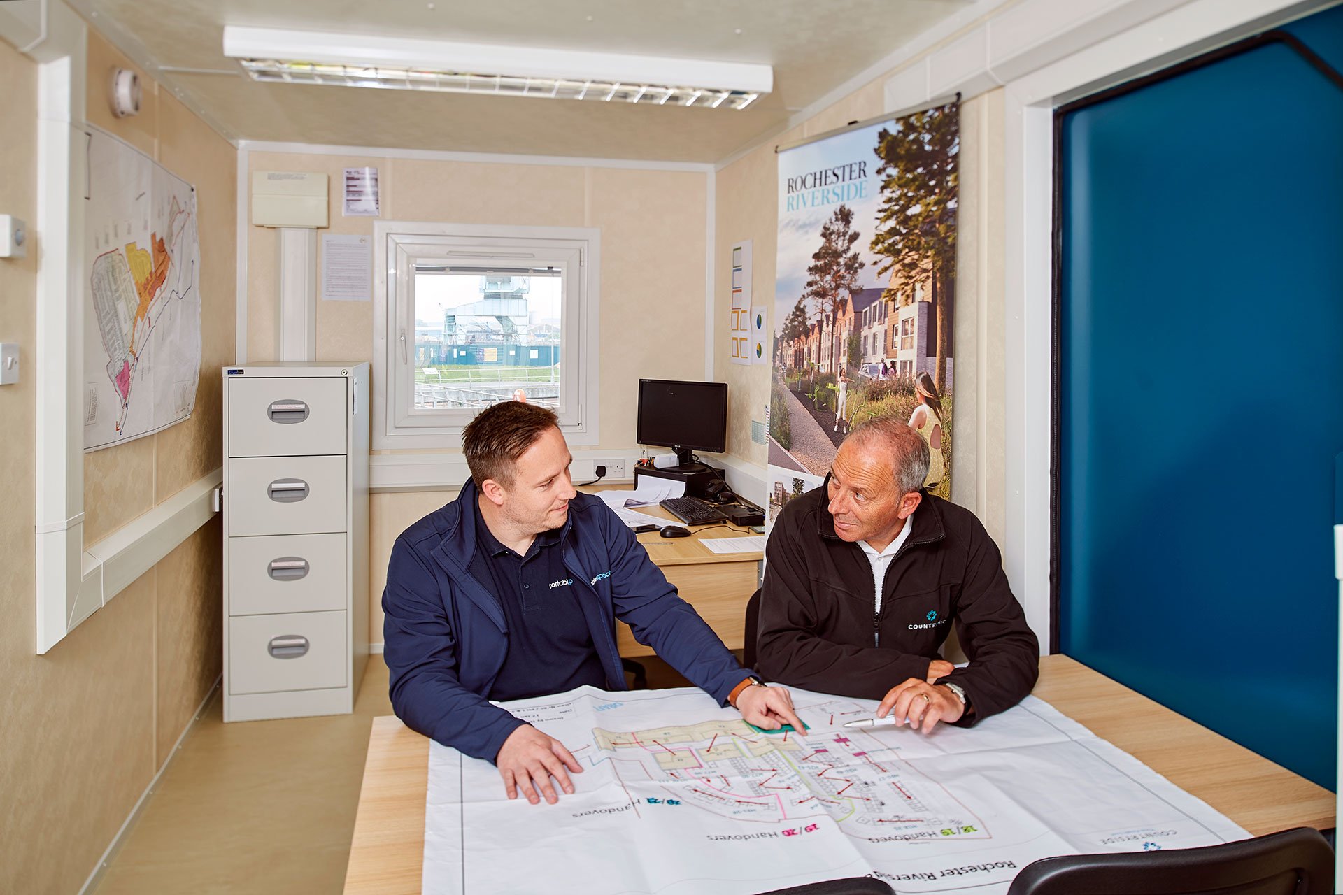 1006-Interior-of-an-ECOlink-office-cabin