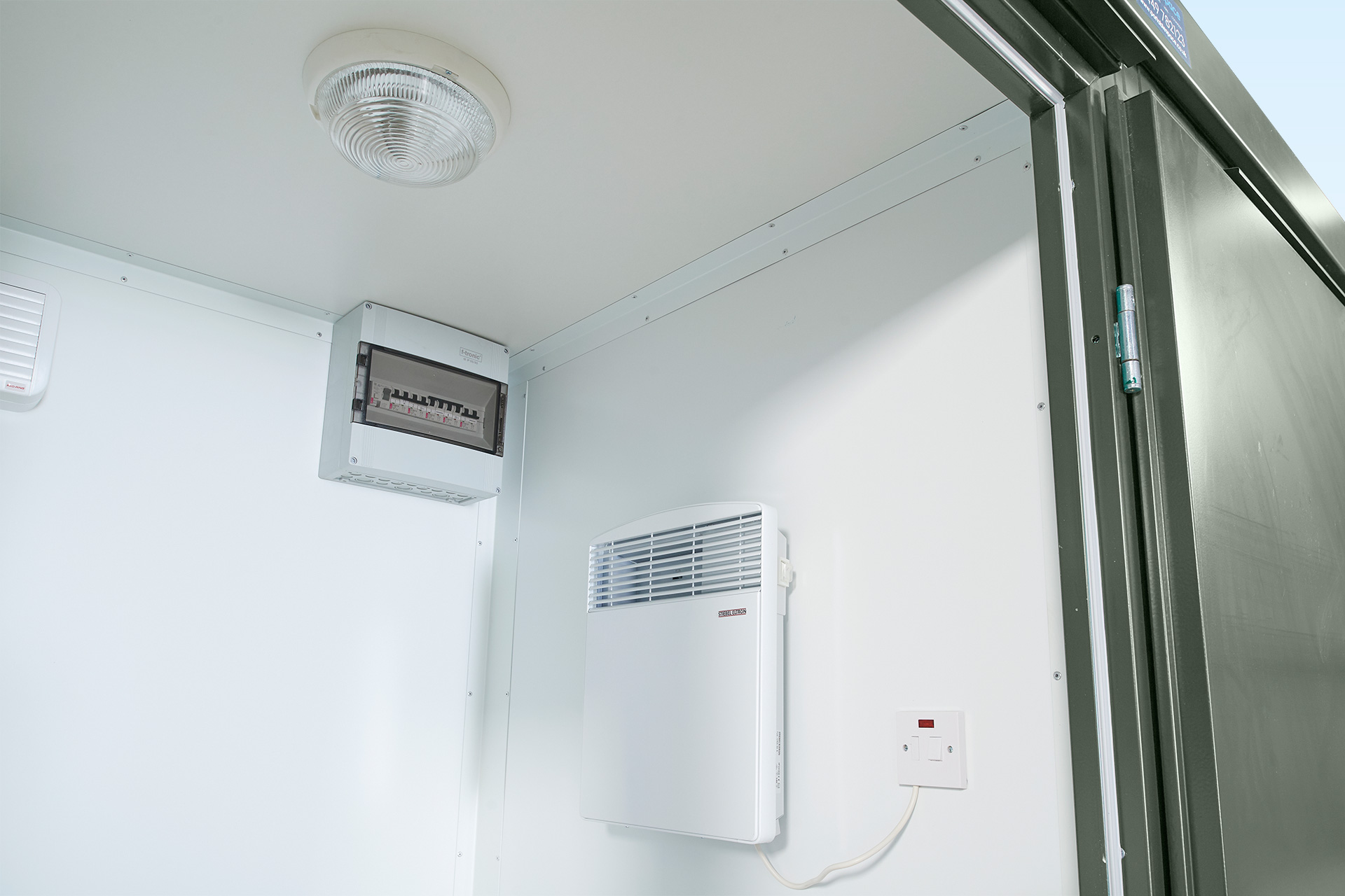 Double-Toilet-ral6007-detail3