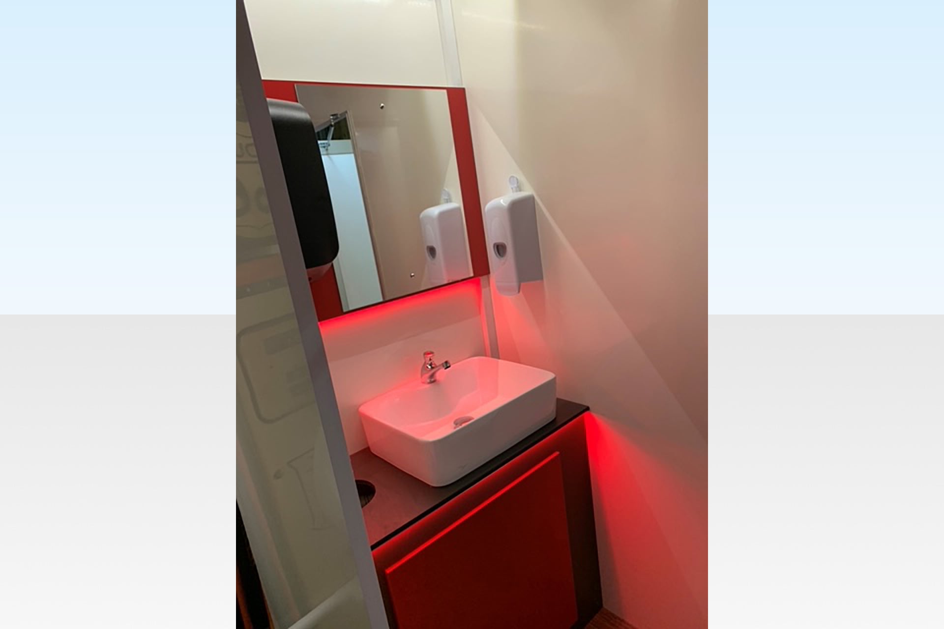 Towable Toilet Unit for Sale UK Portable Space